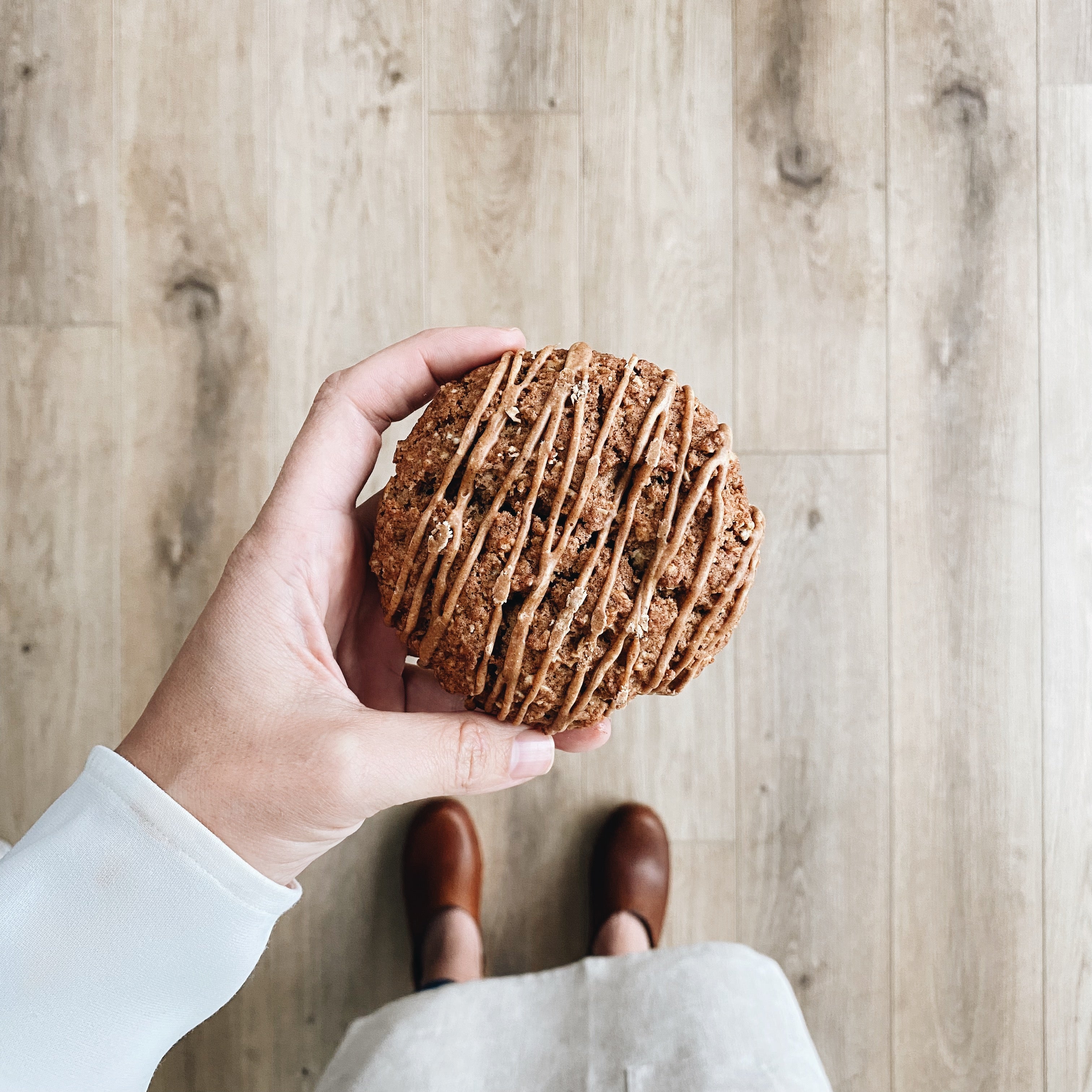 MAPLE GLAZED OATMEAL COOKIE