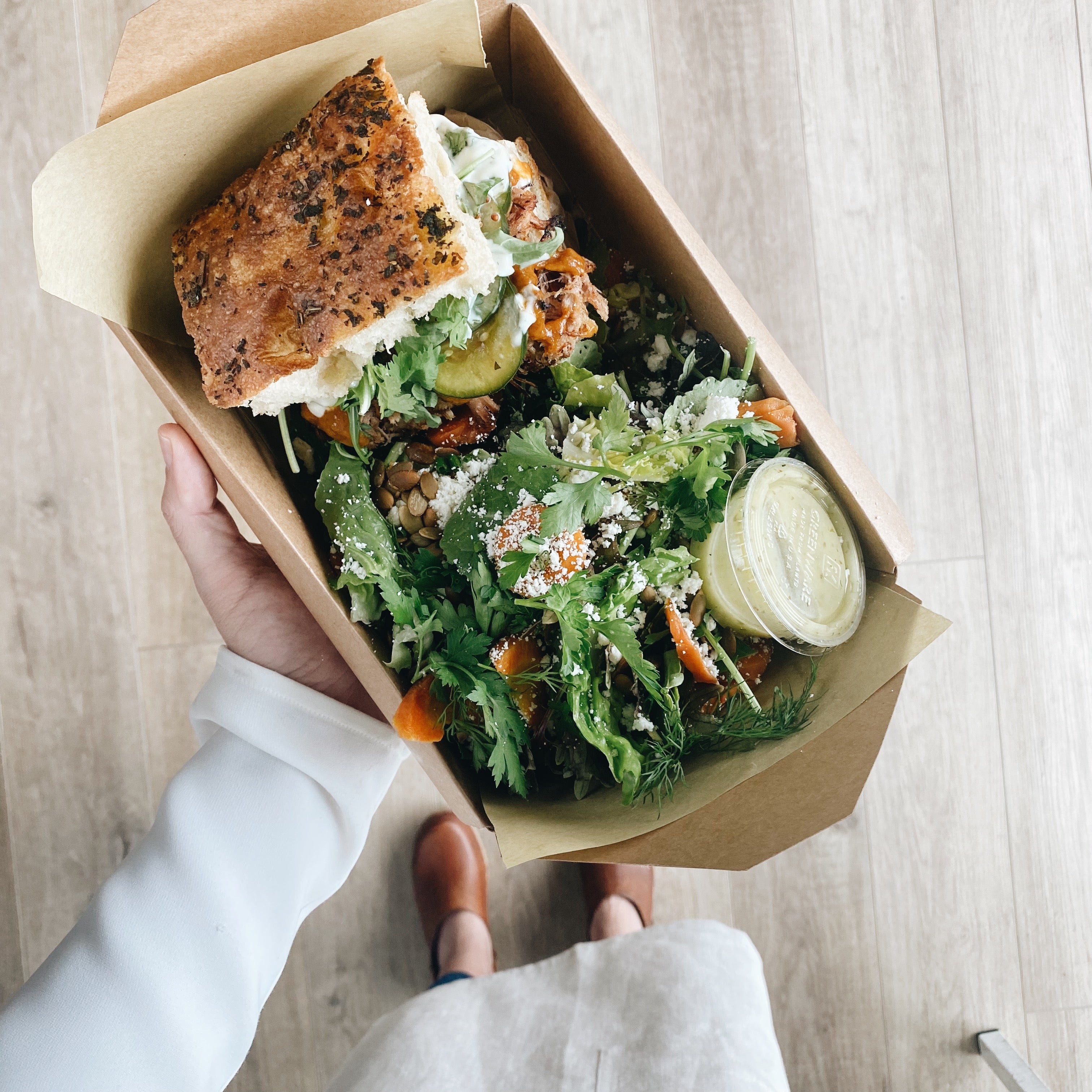 PULLED PORK SANDWICH