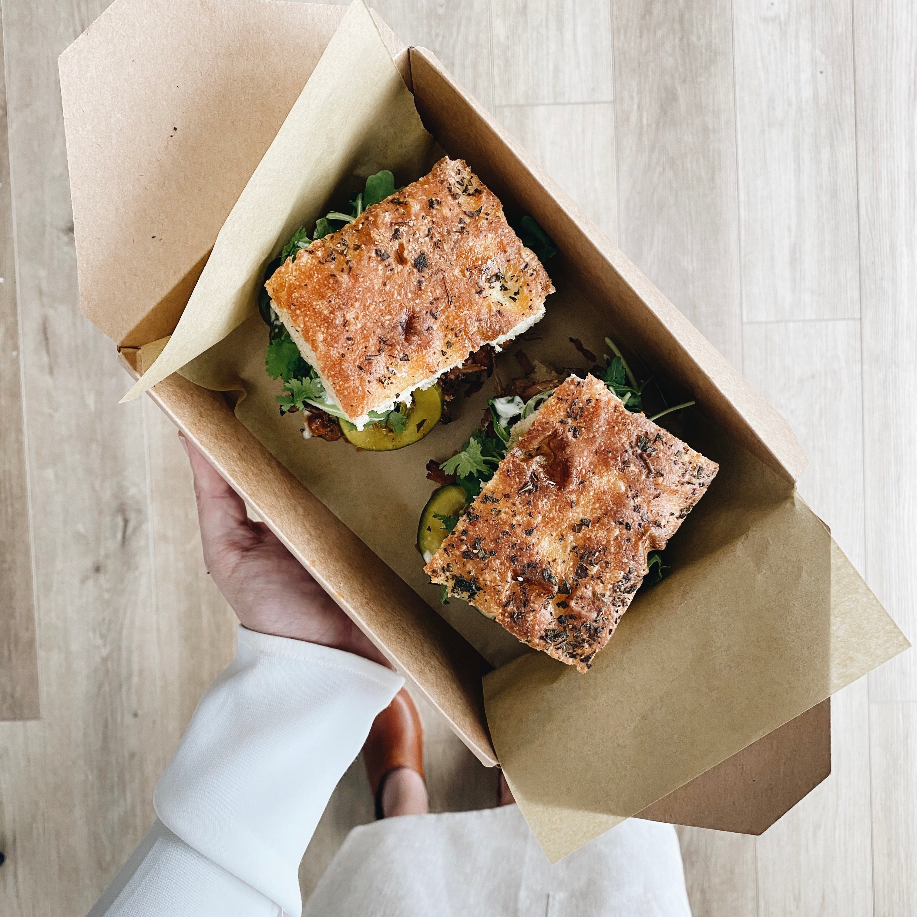 PULLED PORK SANDWICH